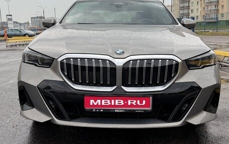 BMW 5 серия, 2024 год, 9 300 000 рублей, 1 фотография