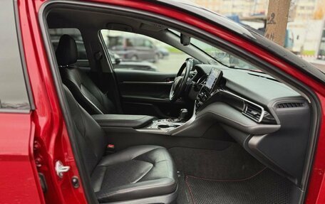 Toyota Camry, 2021 год, 3 499 000 рублей, 16 фотография