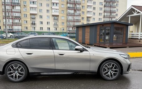 BMW 5 серия, 2024 год, 9 300 000 рублей, 3 фотография