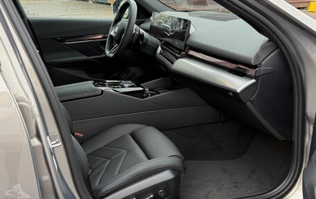 BMW 5 серия, 2024 год, 9 300 000 рублей, 21 фотография