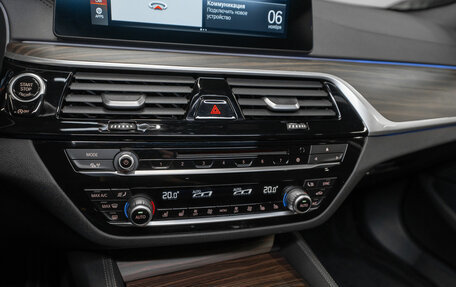 BMW 5 серия, 2019 год, 4 550 000 рублей, 21 фотография