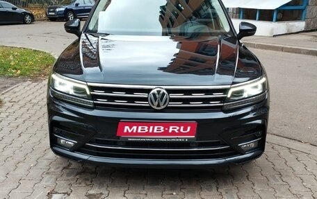 Volkswagen Tiguan II, 2018 год, 3 300 000 рублей, 1 фотография