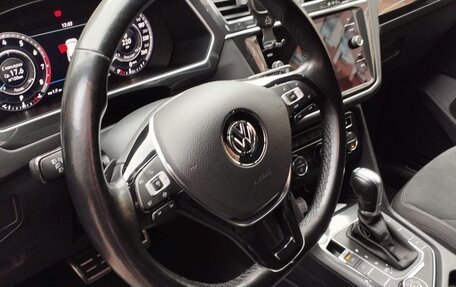 Volkswagen Tiguan II, 2018 год, 3 300 000 рублей, 16 фотография