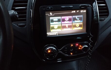 Renault Kaptur I рестайлинг, 2017 год, 1 390 000 рублей, 8 фотография