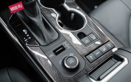 Toyota Highlander, 2025 год, 5 999 000 рублей, 13 фотография