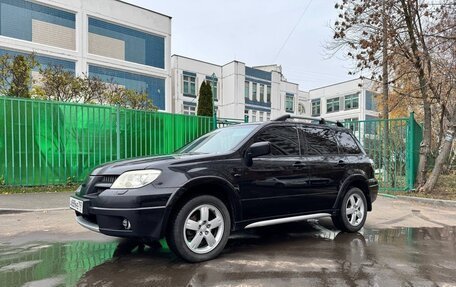 Mitsubishi Outlander III рестайлинг 3, 2007 год, 700 000 рублей, 4 фотография