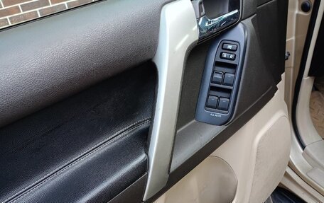 Toyota Land Cruiser Prado 150 рестайлинг 2, 2010 год, 2 350 000 рублей, 5 фотография