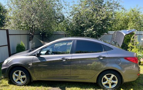 Hyundai Solaris II рестайлинг, 2013 год, 800 000 рублей, 11 фотография