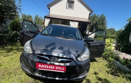 Hyundai Solaris II рестайлинг, 2013 год, 800 000 рублей, 7 фотография