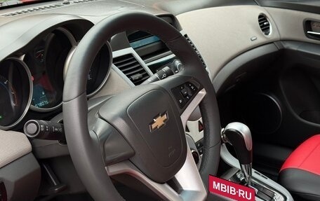 Chevrolet Cruze II, 2009 год, 800 000 рублей, 18 фотография