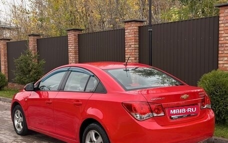 Chevrolet Cruze II, 2009 год, 800 000 рублей, 9 фотография