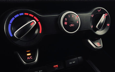 KIA Rio IV, 2021 год, 1 590 000 рублей, 16 фотография