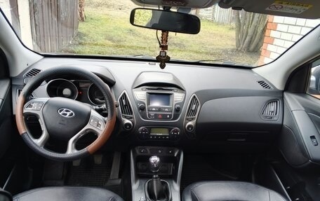 Hyundai ix35 I рестайлинг, 2013 год, 1 300 000 рублей, 9 фотография