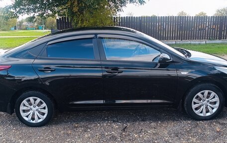 Hyundai Solaris II рестайлинг, 2017 год, 1 000 000 рублей, 5 фотография