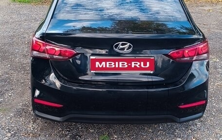 Hyundai Solaris II рестайлинг, 2017 год, 1 000 000 рублей, 6 фотография