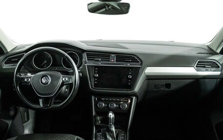 Volkswagen Tiguan II, 2019 год, 2 249 700 рублей, 13 фотография