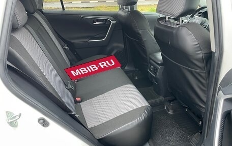 Toyota RAV4, 2020 год, 2 950 000 рублей, 14 фотография