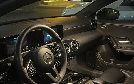 Mercedes-Benz A-Класс, 2018 год, 2 450 000 рублей, 2 фотография