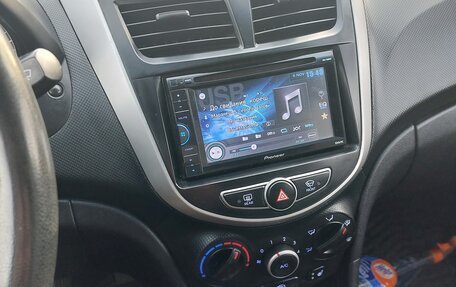 Hyundai Solaris II рестайлинг, 2014 год, 820 000 рублей, 4 фотография