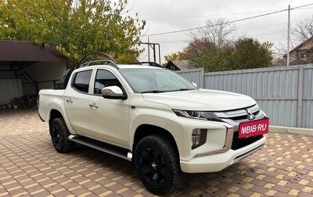 Mitsubishi L200 IV рестайлинг, 2022 год, 3 550 000 рублей, 2 фотография