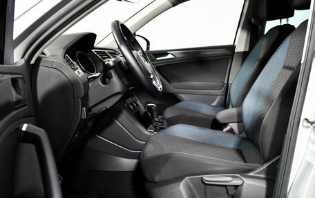 Volkswagen Tiguan II, 2019 год, 2 545 850 рублей, 10 фотография