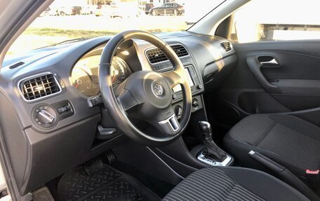 Volkswagen Polo VI (EU Market), 2012 год, 1 299 000 рублей, 27 фотография