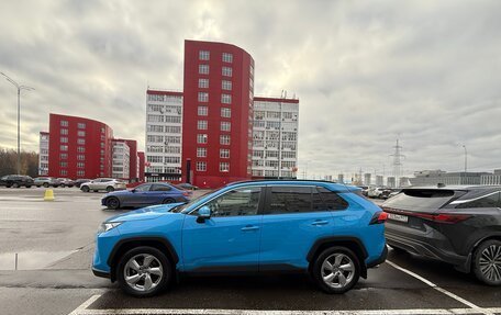 Toyota RAV4, 2019 год, 3 000 000 рублей, 4 фотография