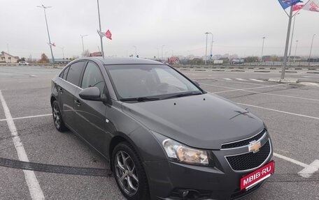 Chevrolet Cruze II, 2011 год, 650 000 рублей, 3 фотография