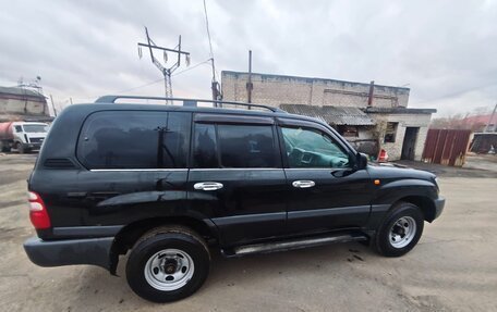Toyota Land Cruiser 100 рестайлинг 2, 2004 год, 1 599 999 рублей, 20 фотография