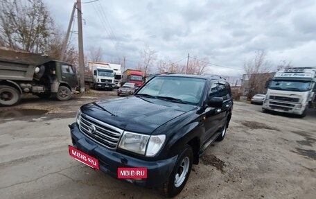 Toyota Land Cruiser 100 рестайлинг 2, 2004 год, 1 599 999 рублей, 21 фотография