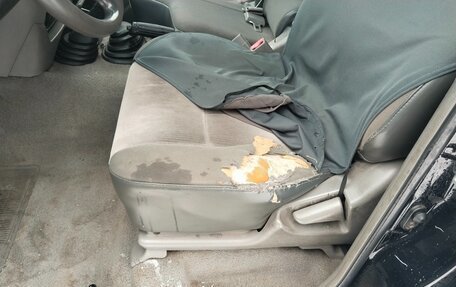 Toyota Land Cruiser 100 рестайлинг 2, 2004 год, 1 599 999 рублей, 26 фотография