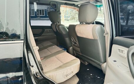 Toyota Land Cruiser 100 рестайлинг 2, 2004 год, 1 599 999 рублей, 25 фотография