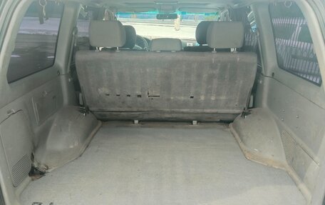 Toyota Land Cruiser 100 рестайлинг 2, 2004 год, 1 599 999 рублей, 27 фотография