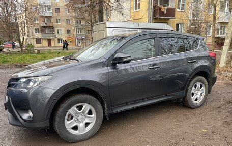 Toyota RAV4, 2014 год, 1 635 000 рублей, 2 фотография