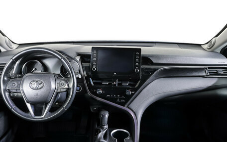 Toyota Camry, 2021 год, 2 990 000 рублей, 13 фотография