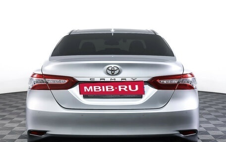 Toyota Camry, 2021 год, 2 990 000 рублей, 6 фотография