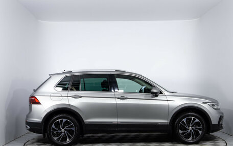 Volkswagen Tiguan II, 2021 год, 3 540 000 рублей, 4 фотография