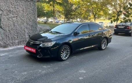 Toyota Camry, 2015 год, 1 950 000 рублей, 2 фотография