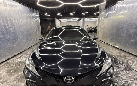 Toyota Camry, 2021 год, 4 000 000 рублей, 1 фотография