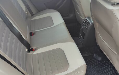 Volkswagen Jetta VI, 2012 год, 1 050 000 рублей, 13 фотография