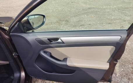 Volkswagen Jetta VI, 2012 год, 1 050 000 рублей, 12 фотография