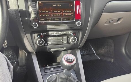 Volkswagen Jetta VI, 2012 год, 1 050 000 рублей, 9 фотография