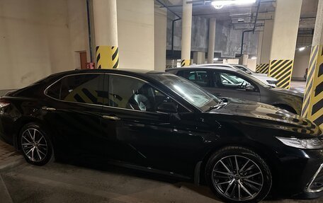 Toyota Camry, 2021 год, 4 000 000 рублей, 10 фотография