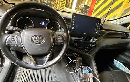 Toyota Camry, 2021 год, 4 000 000 рублей, 15 фотография