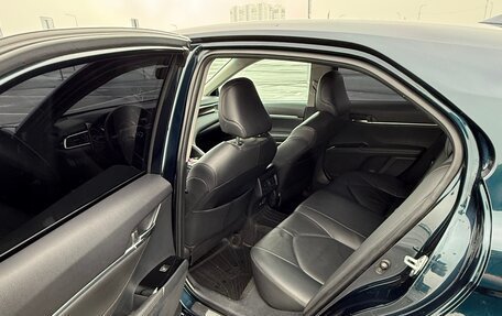 Toyota Camry, 2018 год, 2 050 000 рублей, 10 фотография