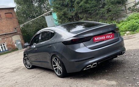 Hyundai Avante, 2018 год, 1 850 000 рублей, 7 фотография