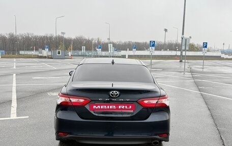 Toyota Camry, 2018 год, 2 050 000 рублей, 5 фотография