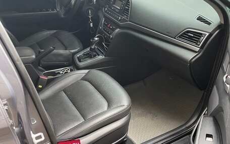 Hyundai Avante, 2018 год, 1 850 000 рублей, 27 фотография