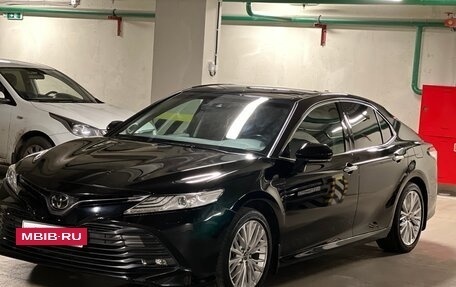 Toyota Camry, 2019 год, 2 850 000 рублей, 2 фотография