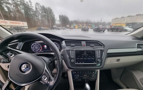 Volkswagen Tiguan II, 2017 год, 2 300 000 рублей, 11 фотография